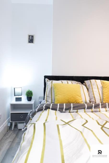 Den Accommodation & Short Lets Greenwich London - 3 Bed House Zewnętrze zdjęcie