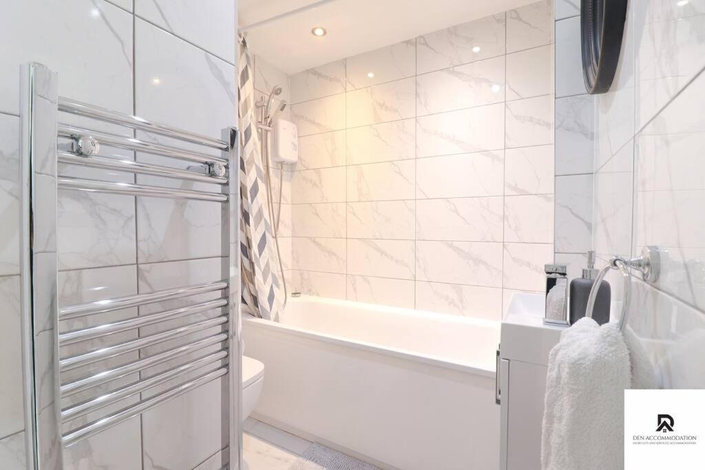 Den Accommodation & Short Lets Greenwich London - 3 Bed House Zewnętrze zdjęcie